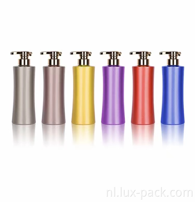 Factory Prijs Lege aangepaste 500 ml plastic fles huisdiermateriaal Shampoo douche gellotion dispenser fles